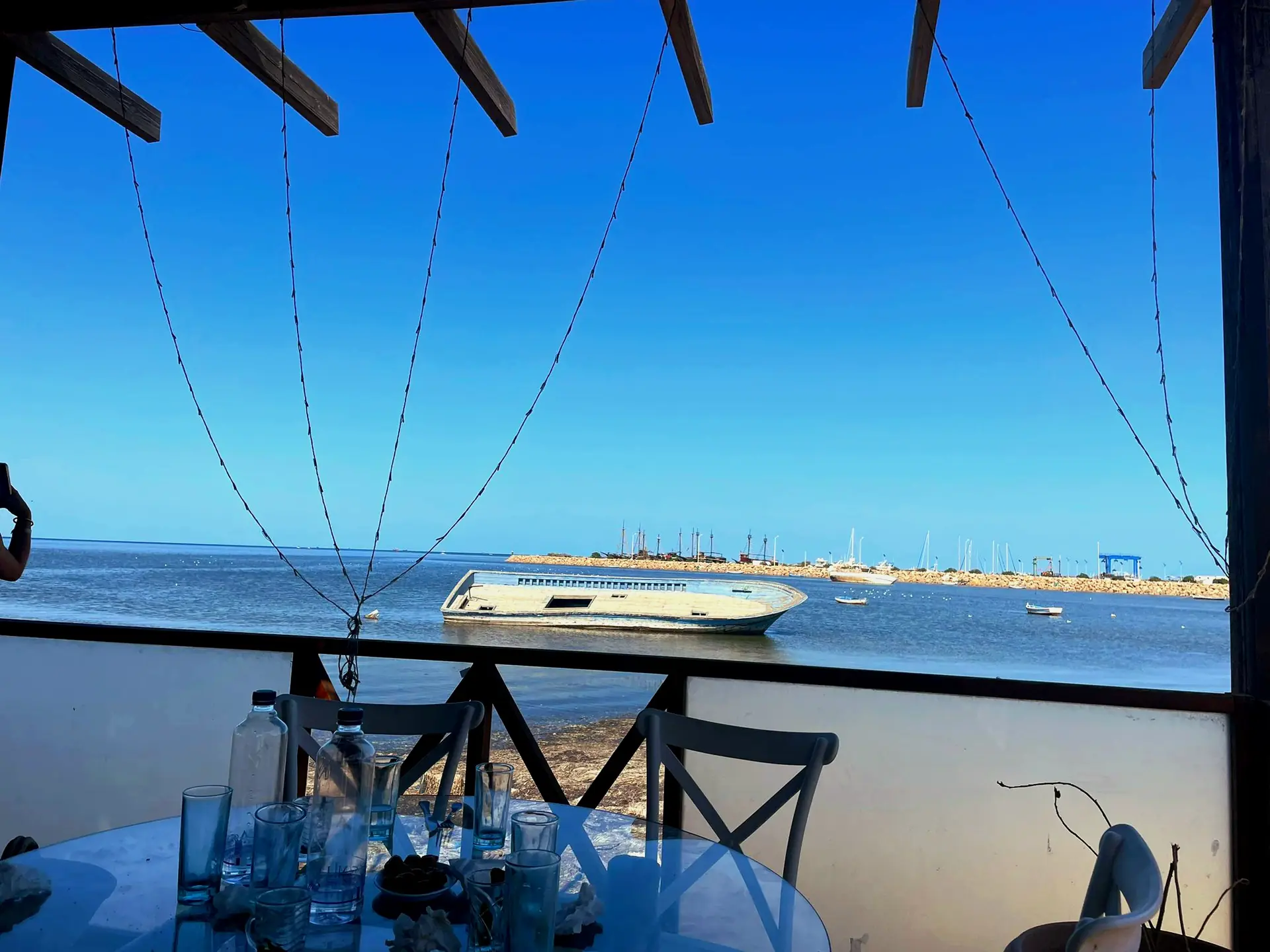 Terrasse face à la mer à Djerba